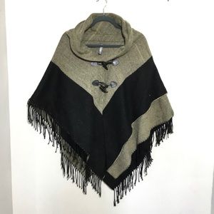 Accessory Street Contrast Border Fringed Poncho